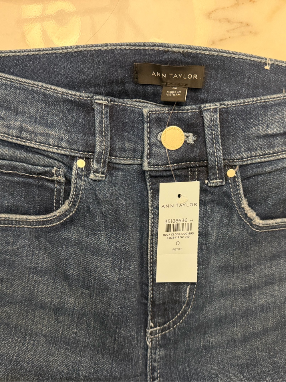 Ann Taylor The Boot High Rise Crop Jeans Dark Wash NWT Size 0 Petite